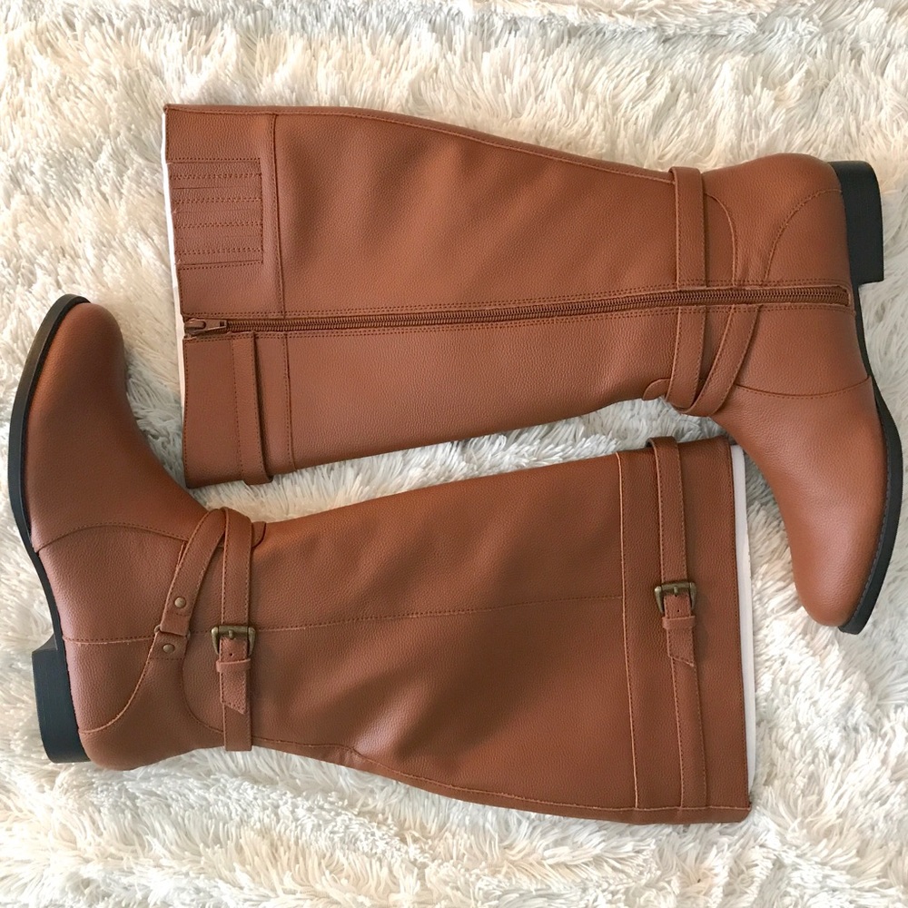 NWT Wide Calf leather Boots by Comfortview sz 10
